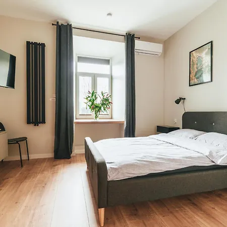 Przytulny Apartament Przy Dworcu Radom Exterior foto